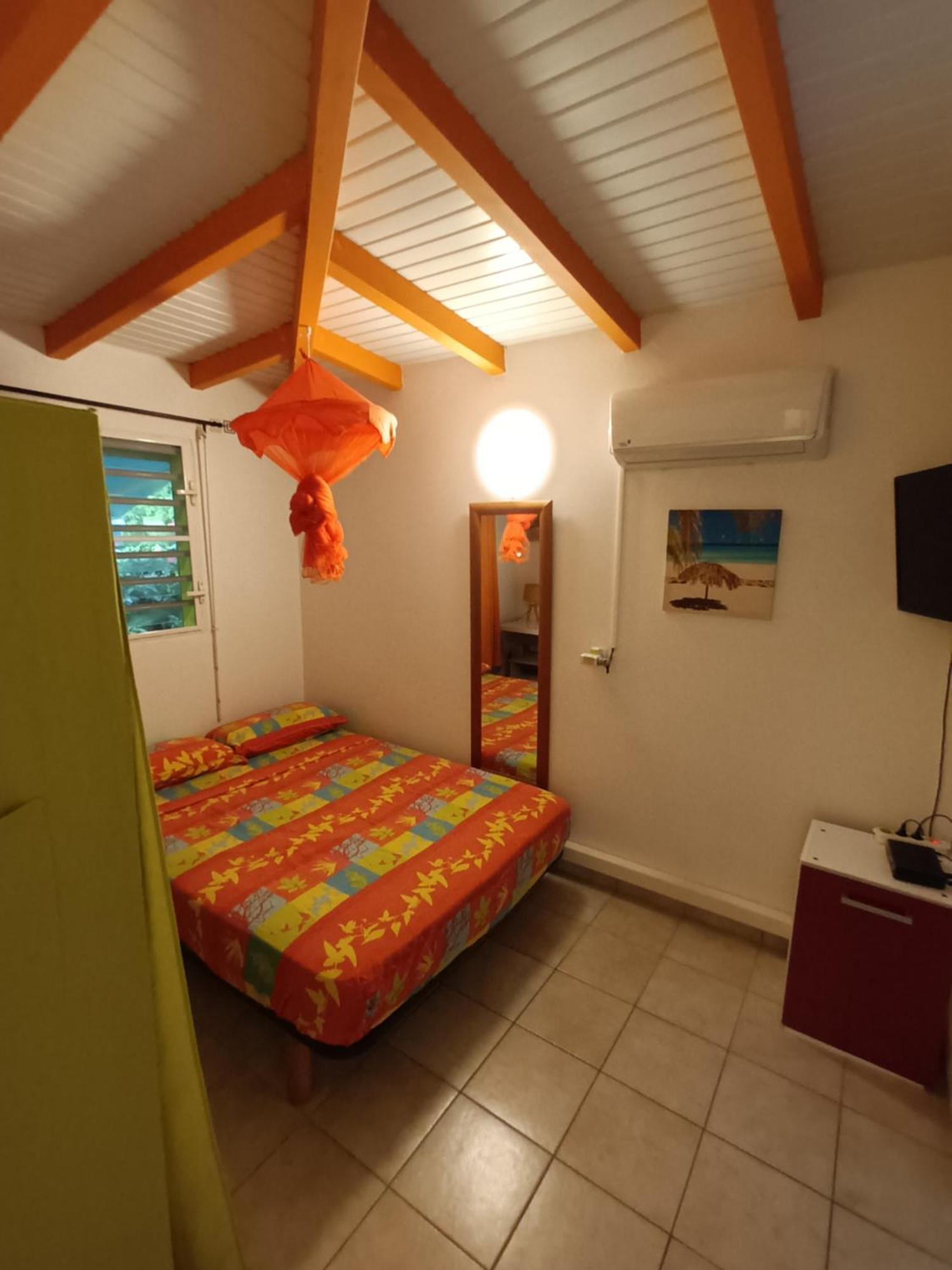 Апартаменты Passion Caraibes Сен-Клод Экстерьер фото